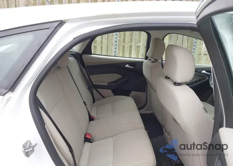 2015 Ford Focus Se z USA, uszkodzony, nr VIN 1FADP3K23FL351219